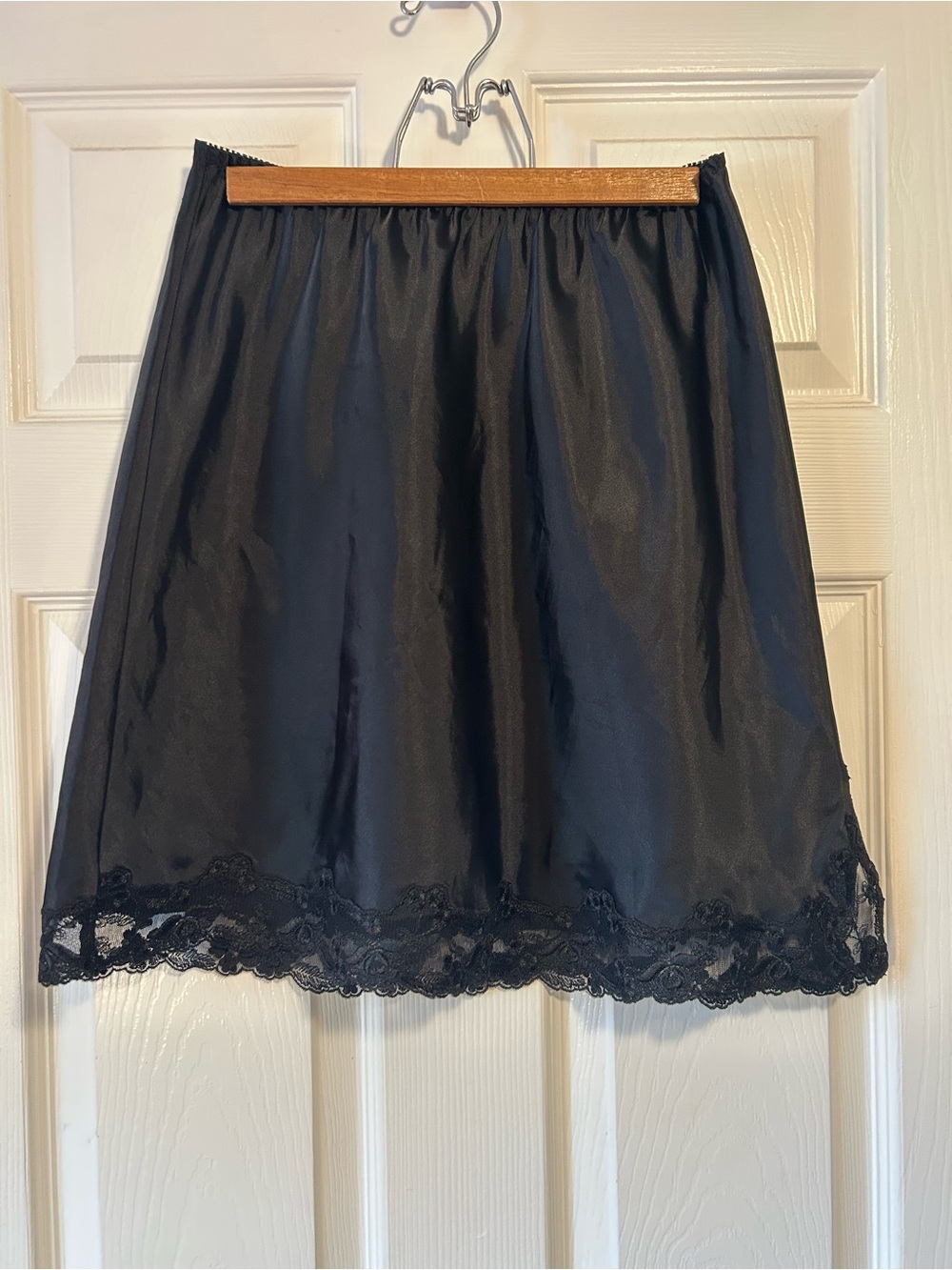 Victoria’s Secret Y2K Black Lace Trim Half Slip Skirt